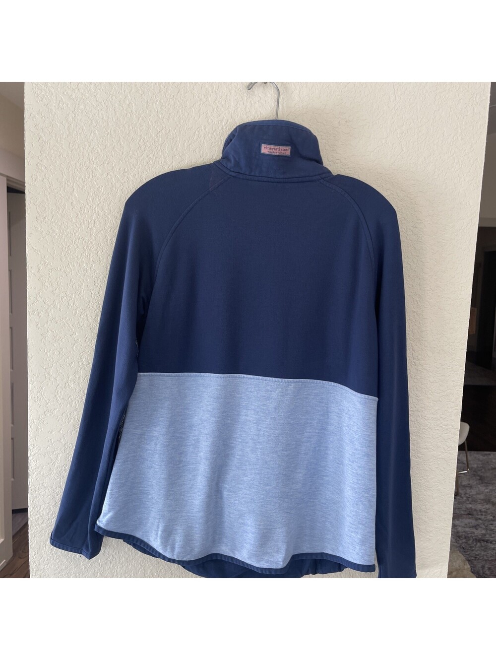 SOLD Vineyard Vines Women’s Pullover Quarter Zip Size Medium Blue Inner Fleece - Picture 3 of 7